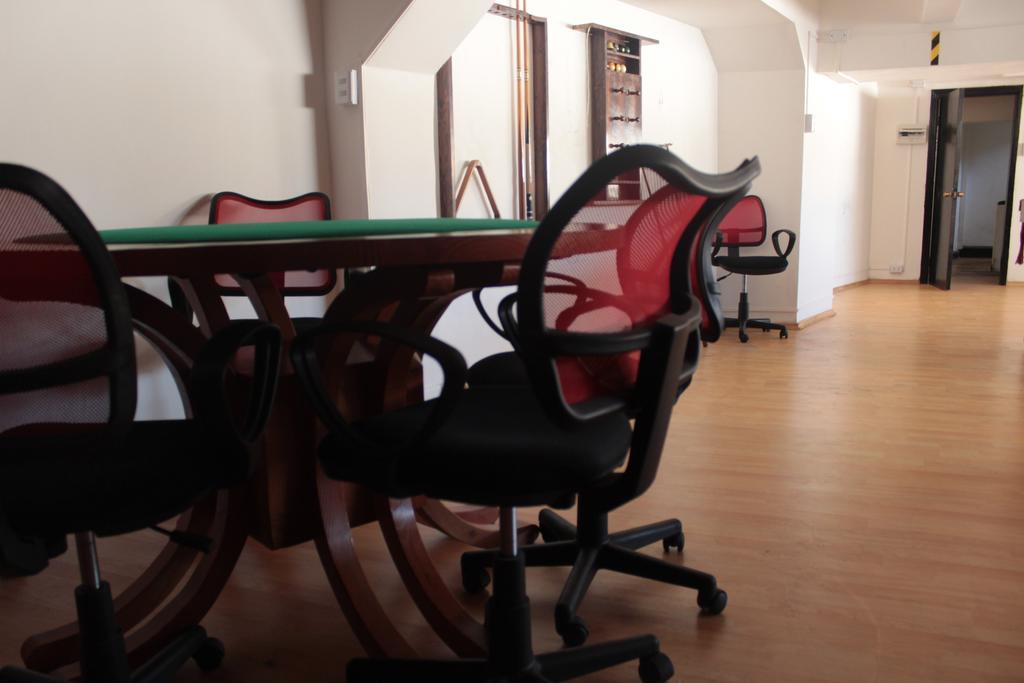 Alhambra Hotel Сан Антонио Екстериор снимка