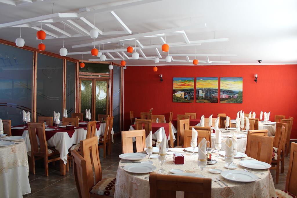 Alhambra Hotel Сан Антонио Екстериор снимка